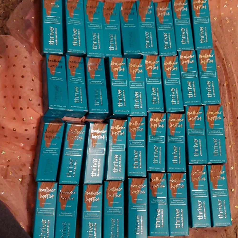 38 thrive causmetics lipstick 'Stephanie'